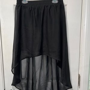 Hi low black skirt
